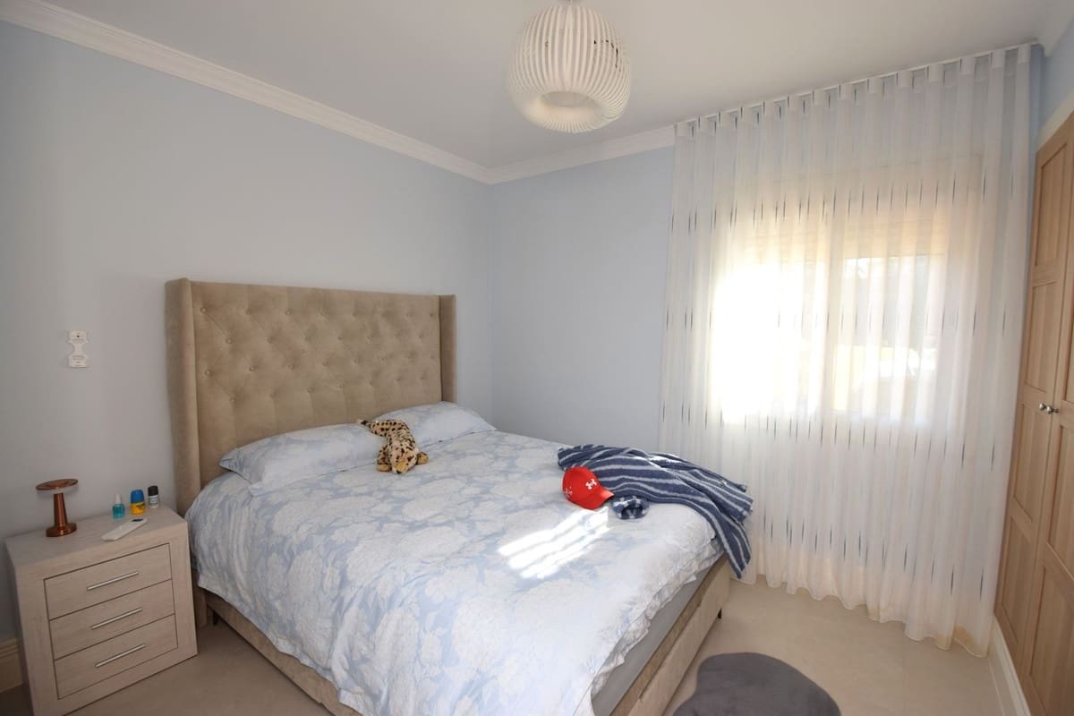 3 bedroom Penthouse for sale in La Cala Hills with pool garage - € 699,000 (Ref: 9340245)