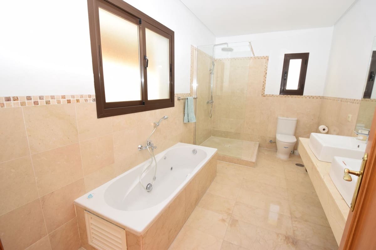 4 Zimmer Villa zu verkaufen in Mijas mit Pool Garage - 1.450.000 € (Ref: 9387034)