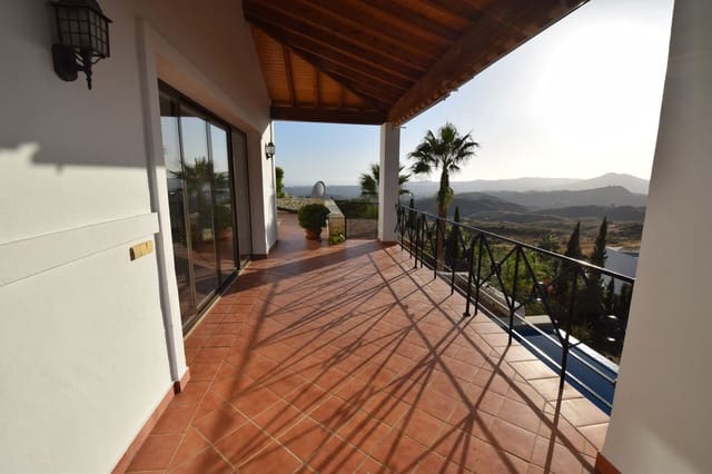 4 slaapkamer Villa te koop in Mijas met zwembad garage - € 1.450.000 (Ref: 9387034)
