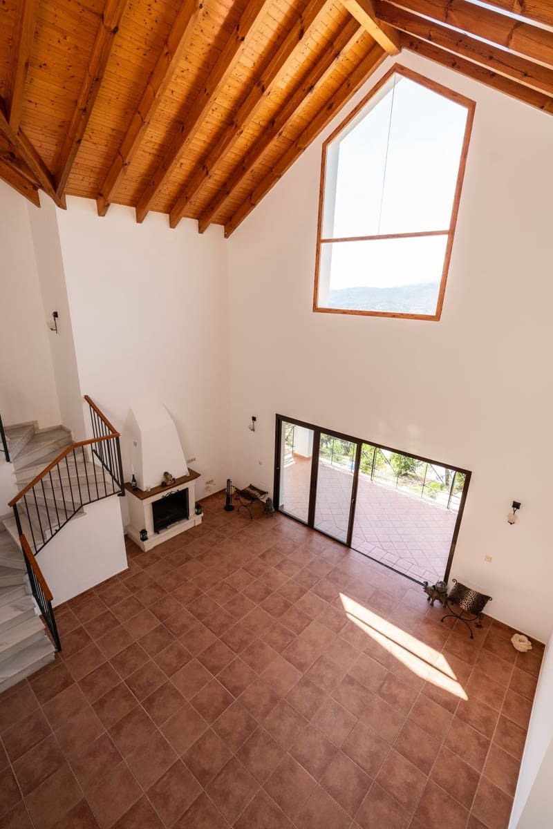 4 bedroom Villa for sale in Mijas with pool garage - € 1,450,000 (Ref: 9387034)
