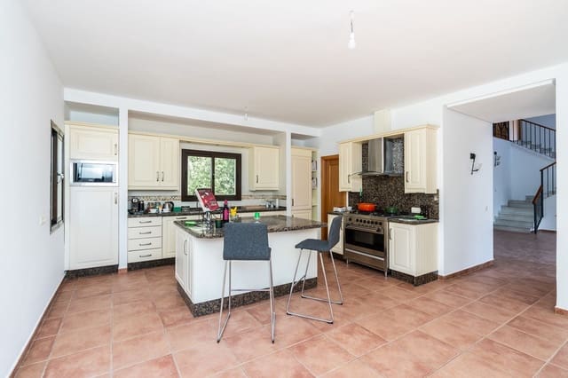 4 slaapkamer Villa te koop in Mijas met zwembad garage - € 1.450.000 (Ref: 9387034)