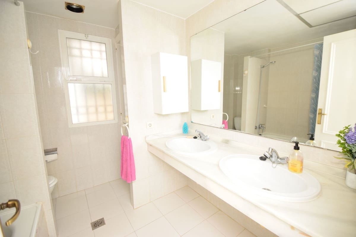 1 Zimmer Apartment zu verkaufen in Mijas Costa mit Pool - 259.000 € (Ref: 9404528)