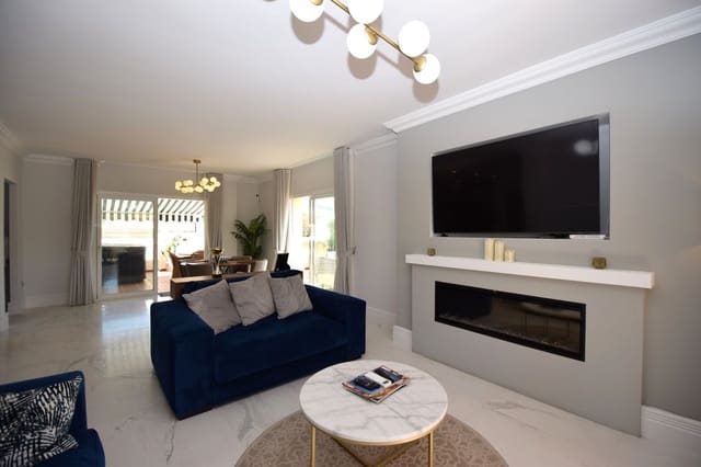 Ático de 3 habitaciones en La Cala Hills, Mijas en venta con piscina garaje - 675.000 € (Ref: 9496292)