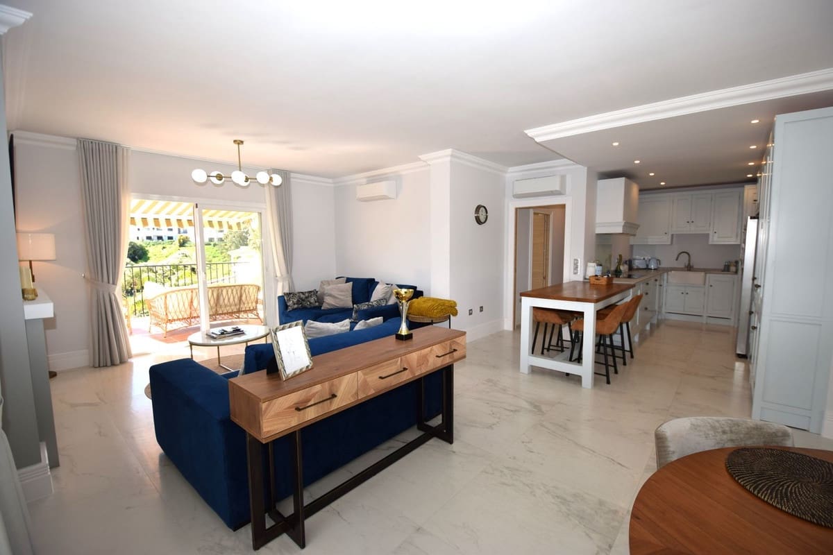 3 slaapkamer Penthouse te koop in La Cala Hills met zwembad garage - € 675.000 (Ref: 9496292)