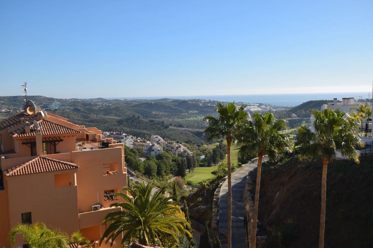 Apartamento de 2 habitaciones en La Cala de Mijas en venta con piscina garaje - 315.000 € (Ref: 9542578)