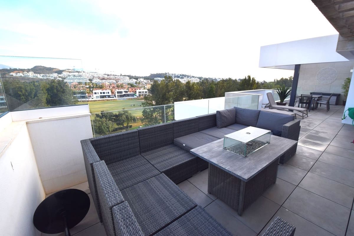 Apartamento de 3 habitaciones en La Cala de Mijas en venta con piscina garaje - 825.000 € (Ref: 9559387)