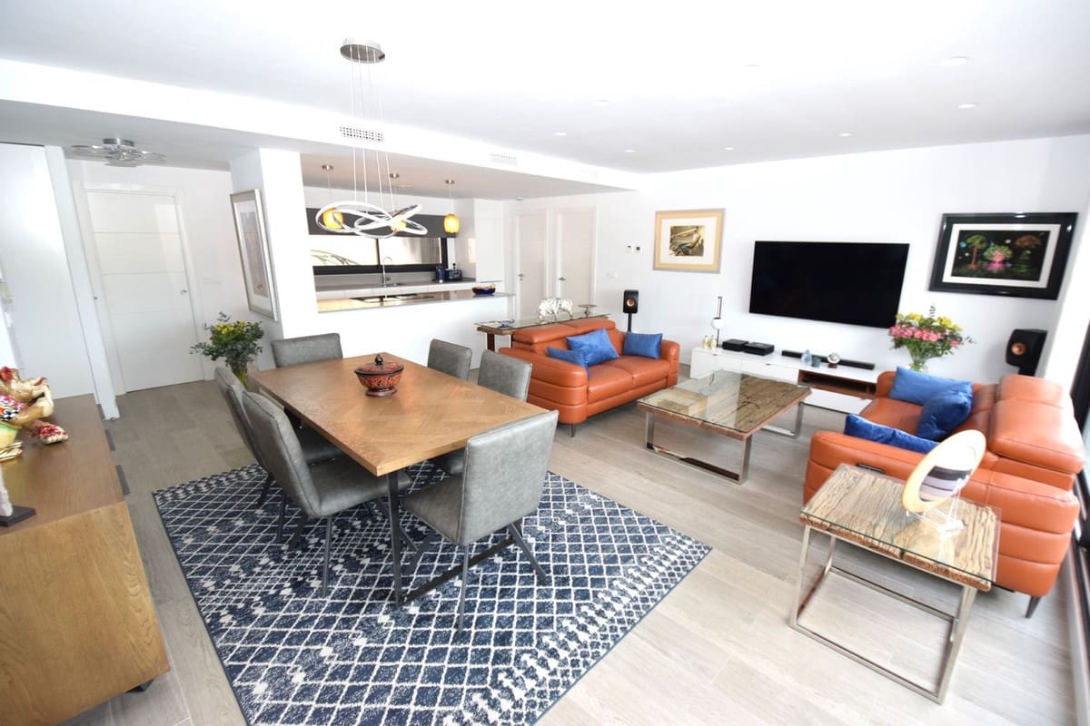 Apartamento de 3 habitaciones en La Cala de Mijas en venta con piscina garaje - 825.000 € (Ref: 9559387)