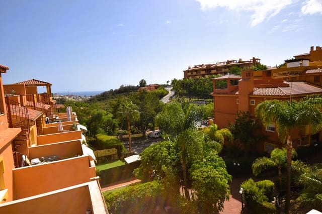 2 slaapkamer Penthouse te koop in La Reserva, Marbella met zwembad garage - € 329.000 (Ref: 9563822)