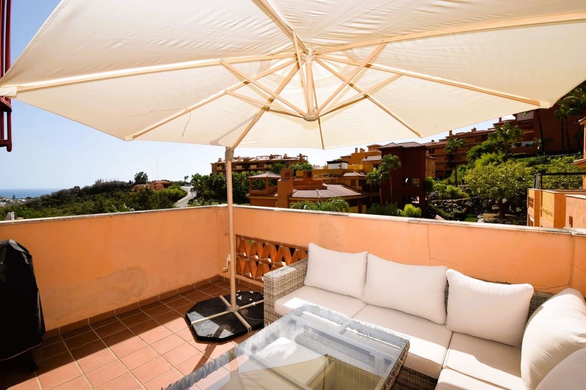 2 chambre Penthouse à vendre à La Reserva avec piscine garage - 329 000 € (Ref: 9563822)