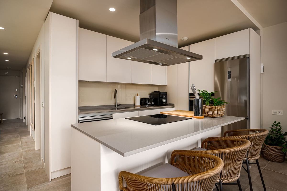 4 bedroom Townhouse for sale in La Cala de Mijas with pool garage - € 1,050,000 (Ref: 9603403)