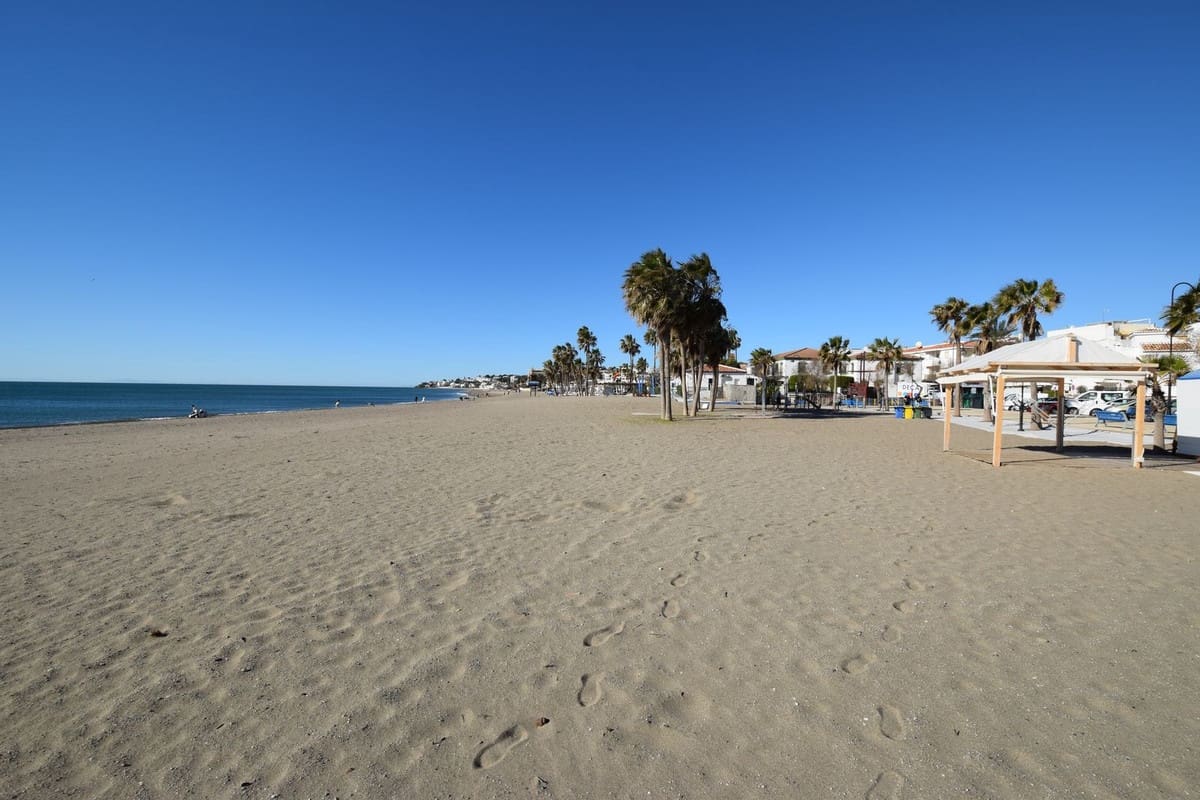 4 bedroom Townhouse for sale in La Cala de Mijas with pool garage - € 1,050,000 (Ref: 9603403)