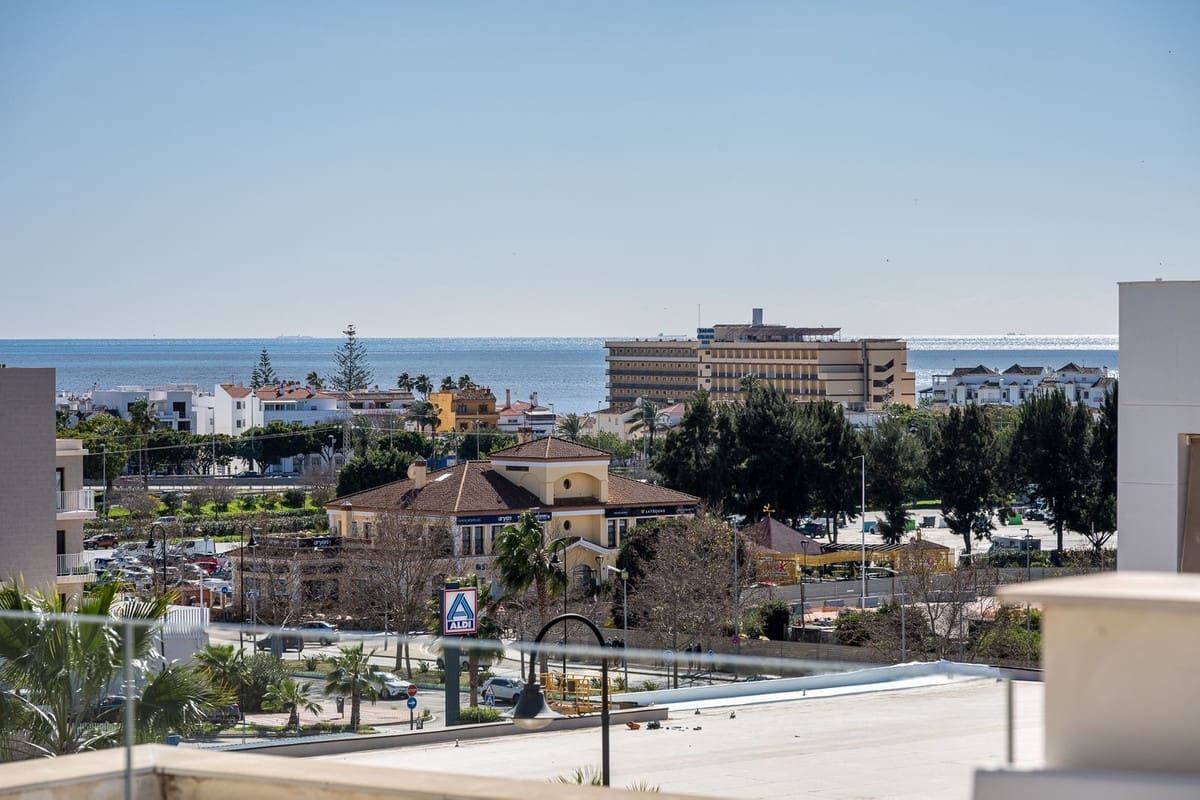 4 bedroom Townhouse for sale in La Cala de Mijas with pool garage - € 1,050,000 (Ref: 9603403)