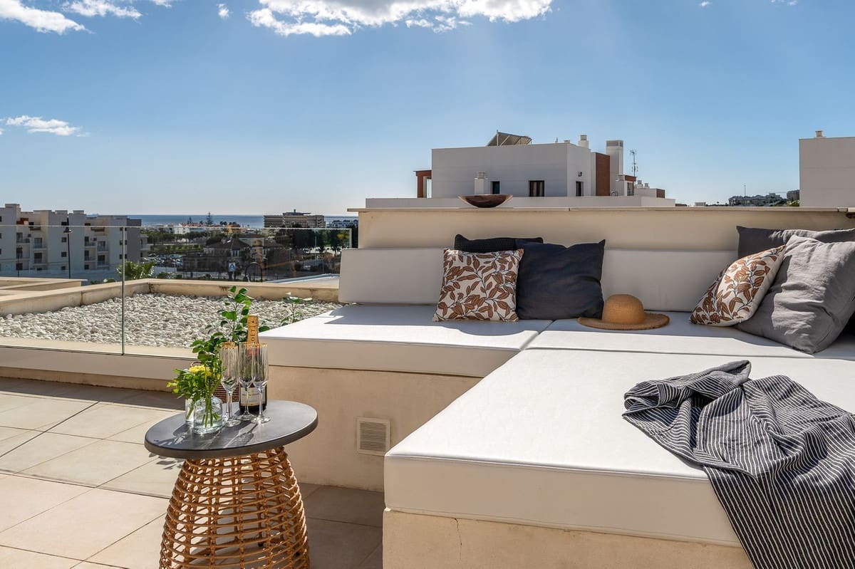 4 bedroom Townhouse for sale in La Cala de Mijas with pool garage - € 1,050,000 (Ref: 9603403)