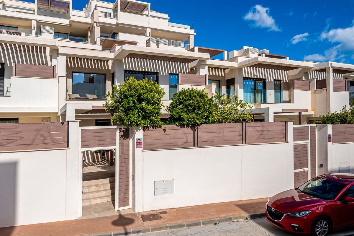 4 bedroom Townhouse for sale in La Cala de Mijas with pool garage - € 1,050,000 (Ref: 9603403)