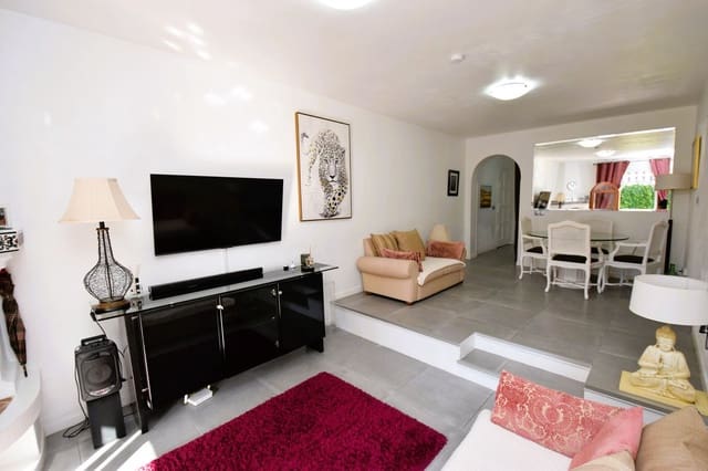 2 quarto Apartamento de Praia para venda em Riviera del Sol, Mijas com piscina - 395 000 € (Ref: 9656596)