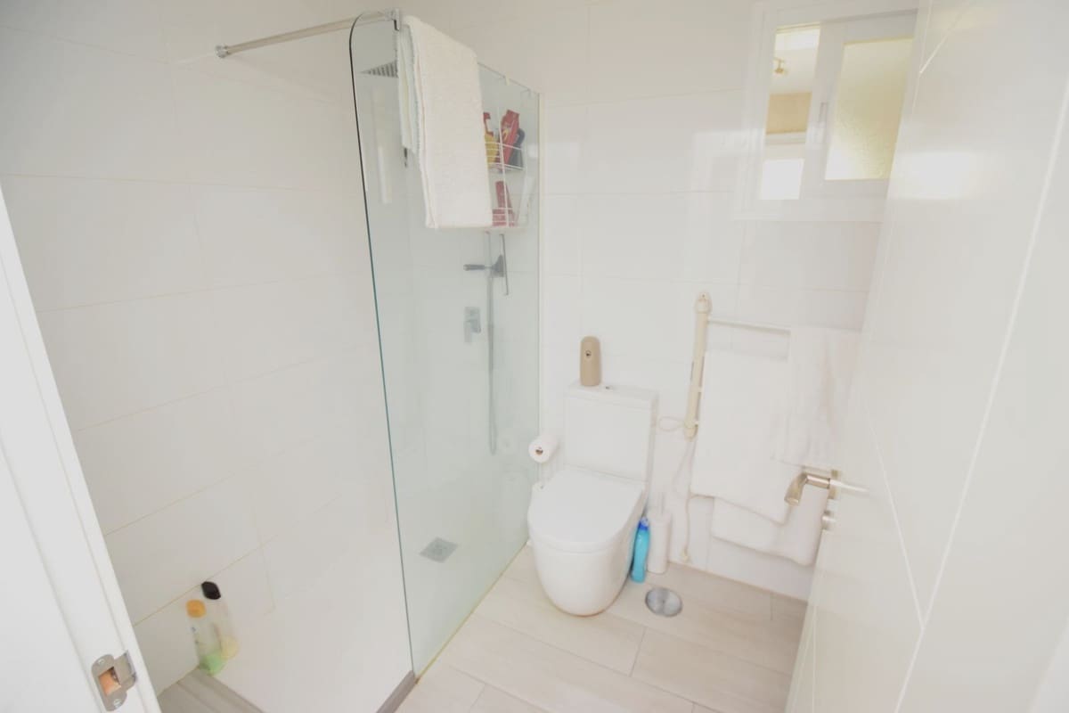 3 bedroom Villa for sale in La Cala de Mijas with pool - € 795,000 (Ref: 9676017)