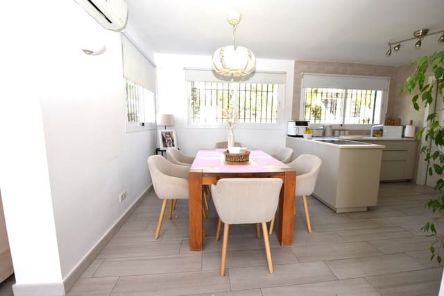 3 sypialnia Willa na sprzedaż w La Cala de Mijas, Mijas z basenem - 749 000 € (Ref: 9676017)