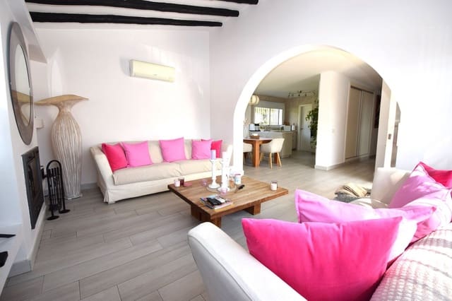 3 sypialnia Willa na sprzedaż w La Cala de Mijas, Mijas z basenem - 749 000 € (Ref: 9676017)