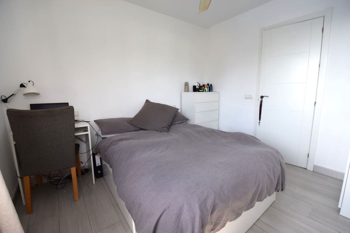 3 bedroom Villa for sale in La Cala de Mijas with pool - € 749,000 (Ref: 9676017)