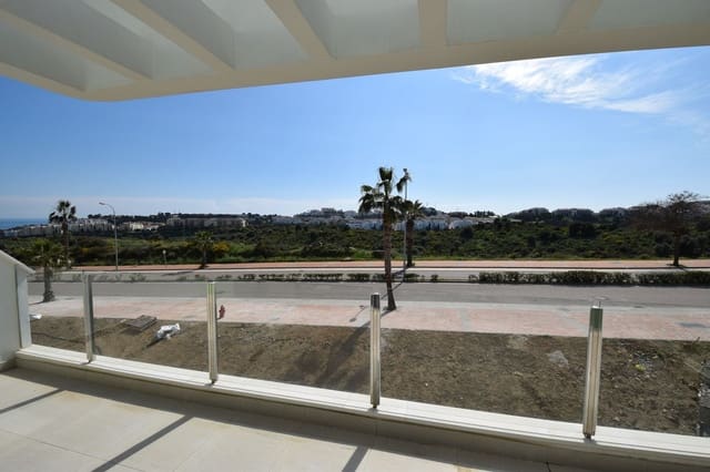 3 bedroom Apartment for sale in La Cala de Mijas, Mijas with pool garage - € 635,000 (Ref: 9716699)