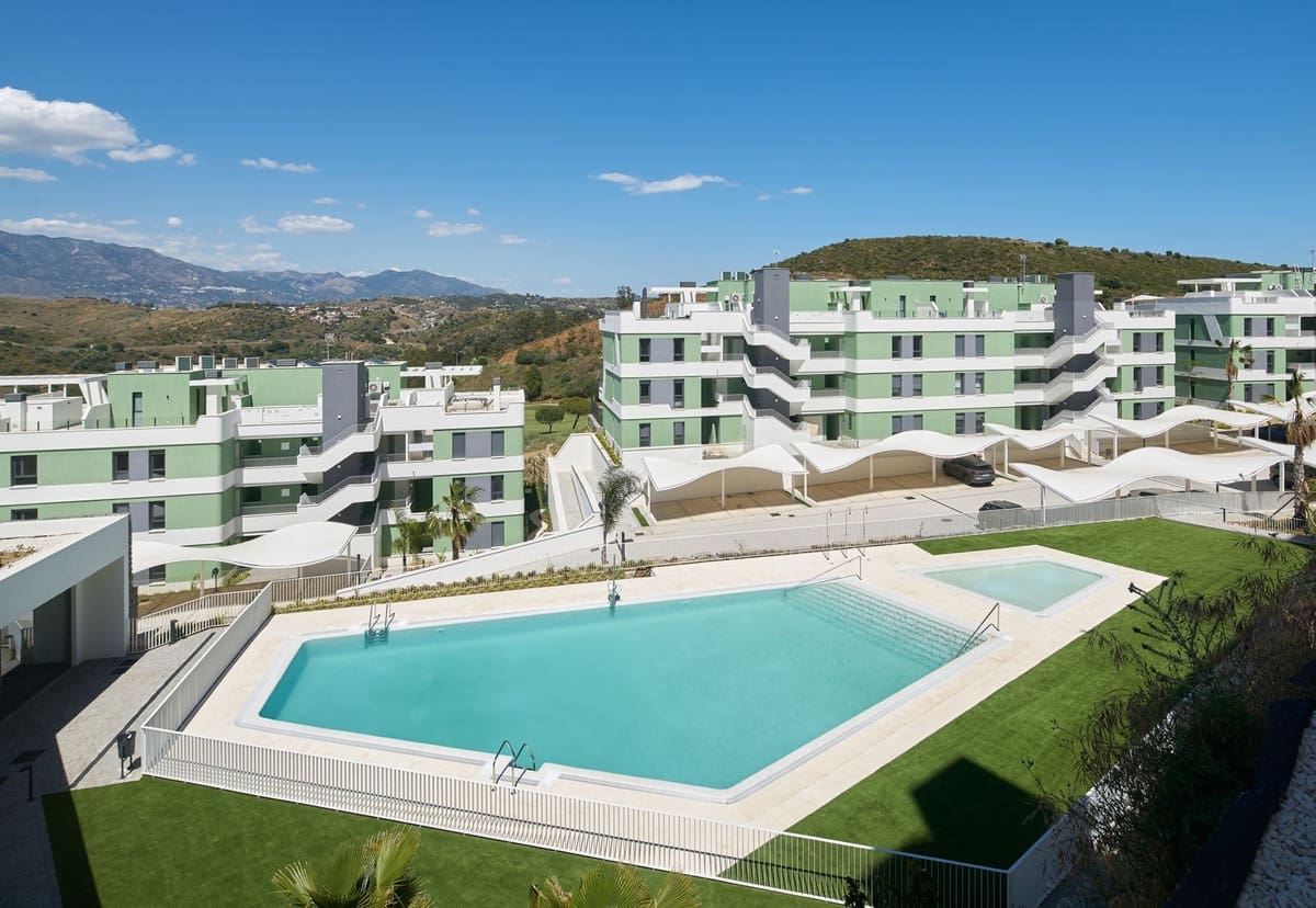 3 slaapkamer Appartement te koop in La Cala de Mijas met zwembad garage - € 635.000 (Ref: 9716699)