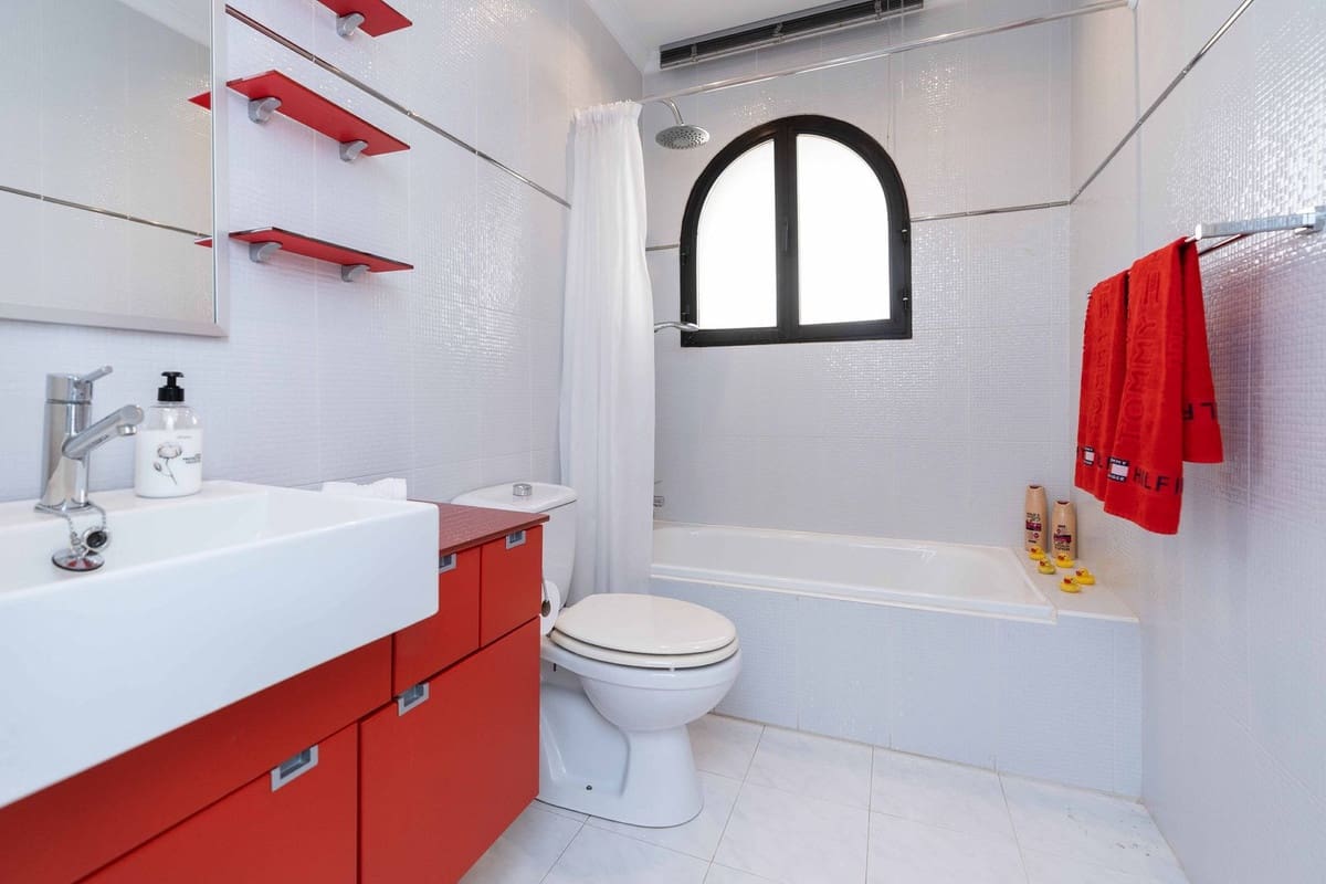 7 bedroom Villa for sale in Mijas Costa with pool garage - € 1,295,000 (Ref: 9731178)