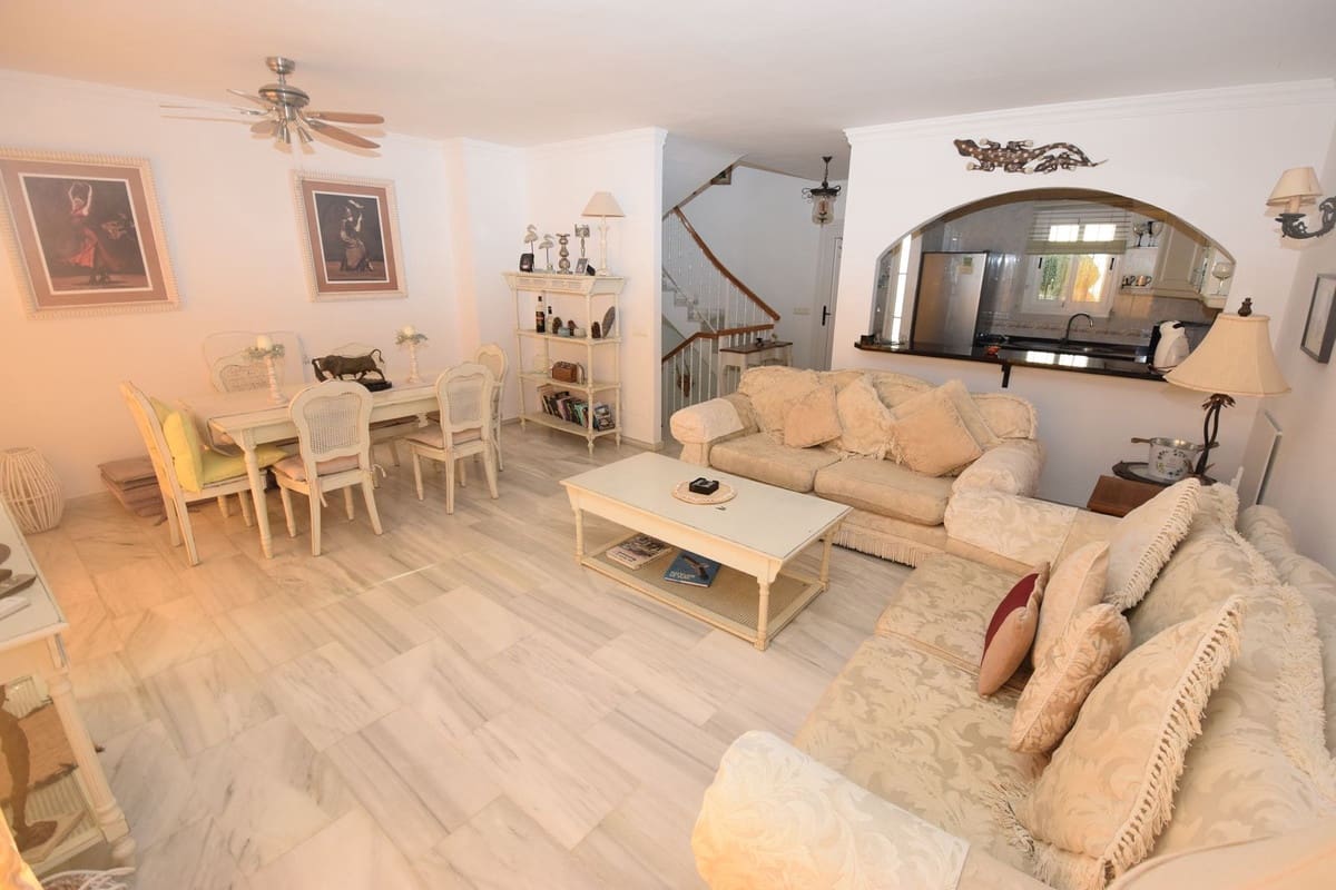 3 sypialnia Dom na sprzedaż w Mijas Costa z basenem - 449 000 € (Ref: 9734120)