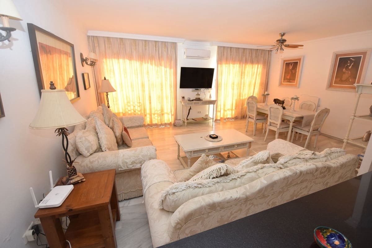 3 bedroom Townhouse for sale in Mijas Costa with pool - € 449,000 (Ref: 9734120)