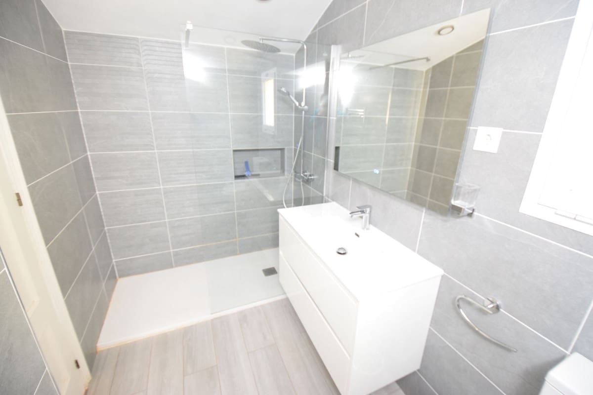 3 bedroom Townhouse for sale in Mijas Costa with pool - € 449,000 (Ref: 9734120)