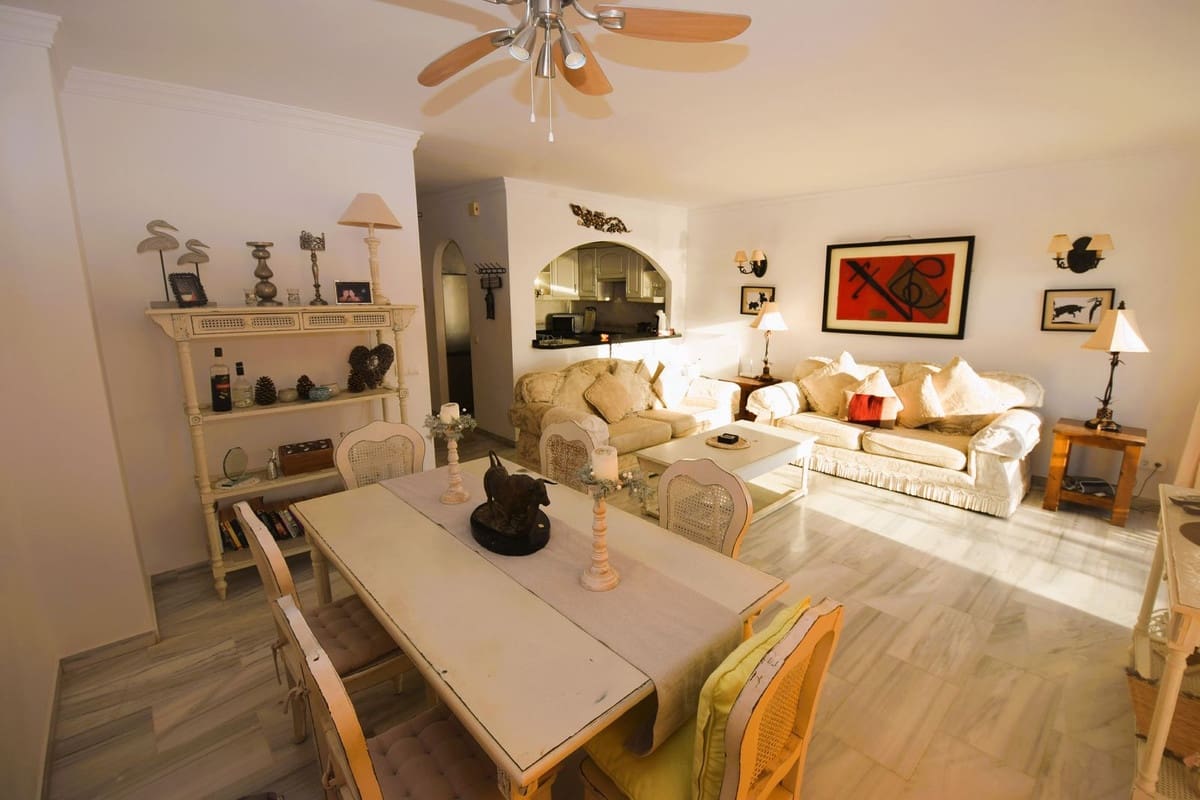3 bedroom Townhouse for sale in Mijas Costa with pool - € 449,000 (Ref: 9734120)