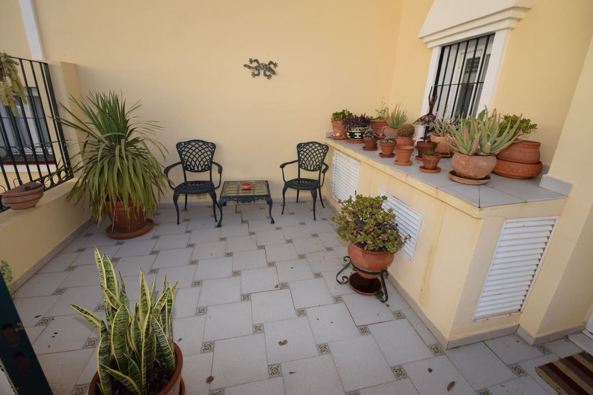 3 bedroom Townhouse for sale in Mijas Costa with pool - € 449,000 (Ref: 9734120)