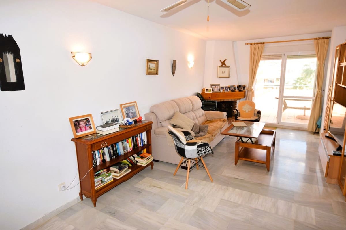 2 slaapkamer Penthouse te koop in La Cala de Mijas met zwembad garage - € 599.000 (Ref: 9760952)