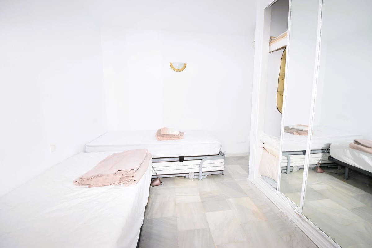 2 slaapkamer Penthouse te koop in La Cala de Mijas met zwembad garage - € 599.000 (Ref: 9760952)