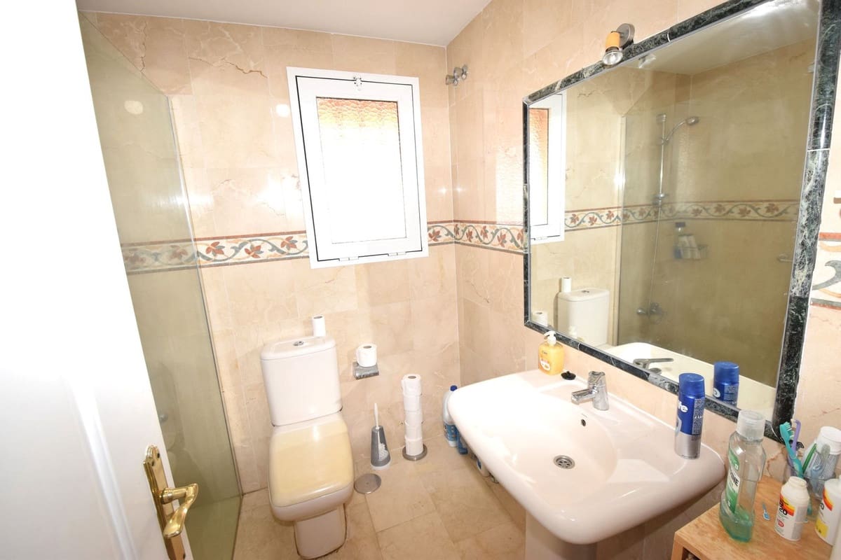 2 slaapkamer Penthouse te koop in La Cala de Mijas met zwembad garage - € 599.000 (Ref: 9760952)