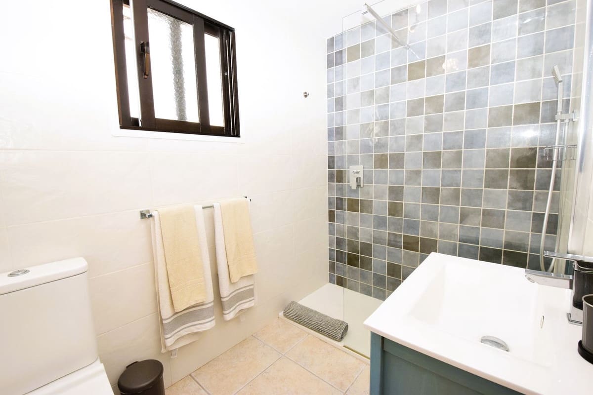 3 soveværelse Villa til salg i La Cala de Mijas med swimmingpool garage - € 740.000 (Ref: 9761532)