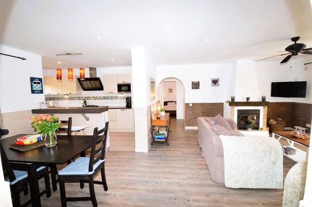 3 sypialnia Willa na sprzedaż w La Cala de Mijas, Mijas z basenem garażem - 740 000 € (Ref: 9761532)