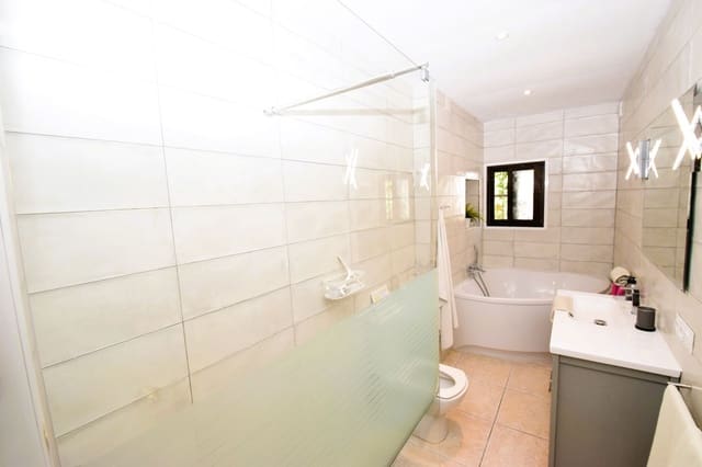 3 sypialnia Willa na sprzedaż w La Cala de Mijas, Mijas z basenem garażem - 740 000 € (Ref: 9761532)