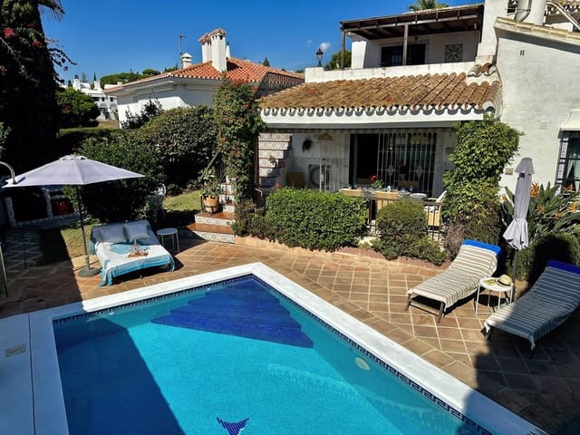 3 soveværelse Villa til salg i La Cala de Mijas, Mijas med swimmingpool garage - € 725.000 (Ref: 9761532)