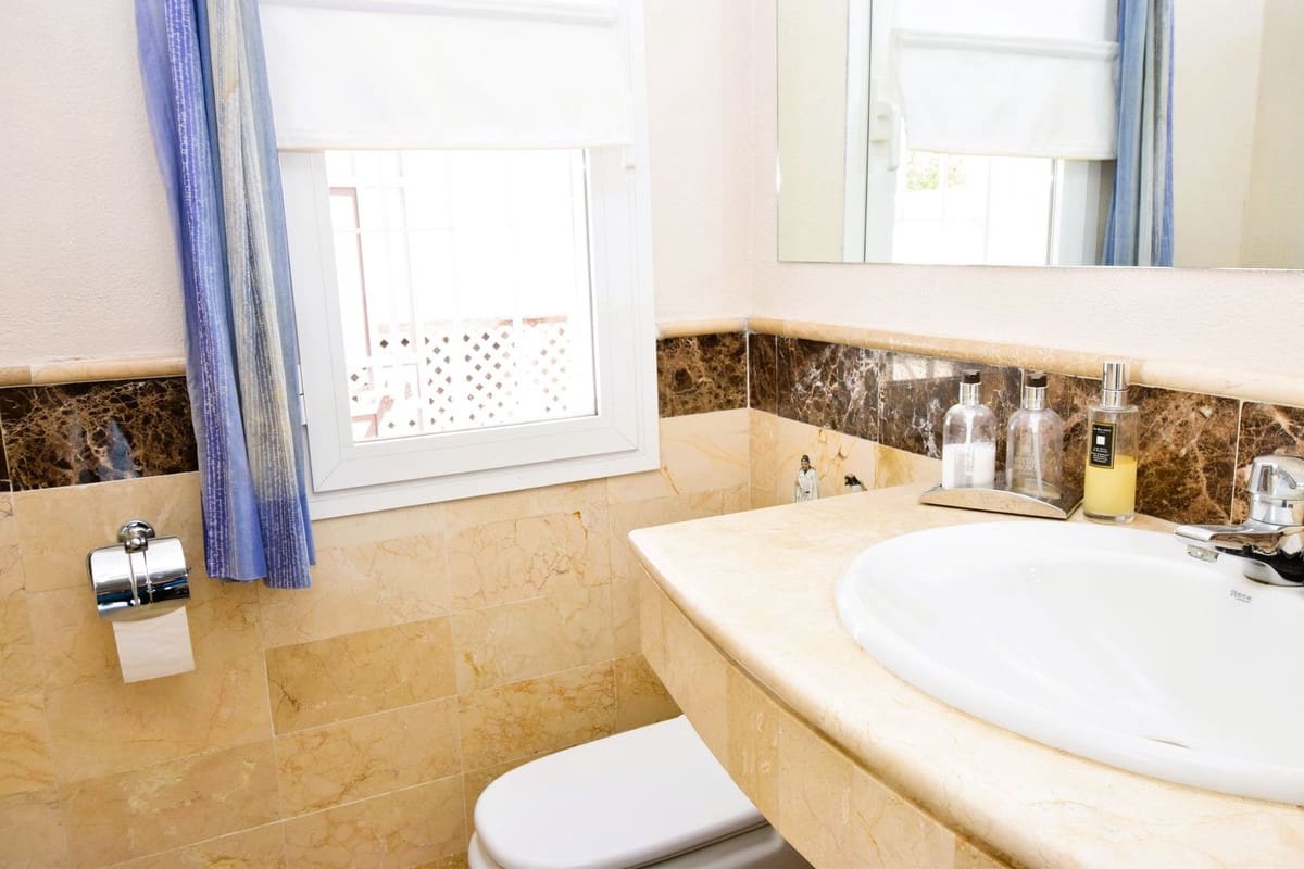 3 bedroom Townhouse for sale in La Cala Golf with pool garage - € 575,000 (Ref: 9844527)