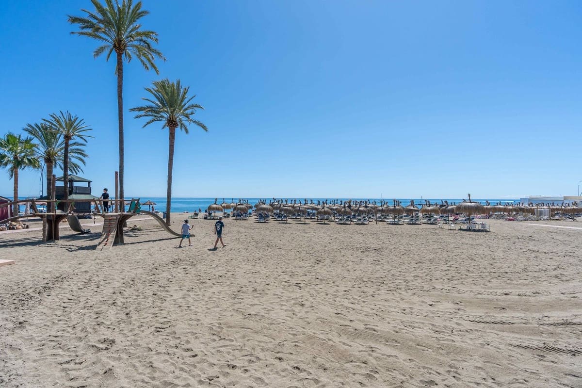 5 soverom Penthouse til salgs i Marbella med garasje - € 1 599 000 (Ref: 9914958)