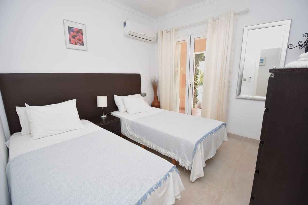 Chalet de 6 habitaciones en Calahonda en venta con piscina garaje - 1.490.000 € (Ref: 9919038)