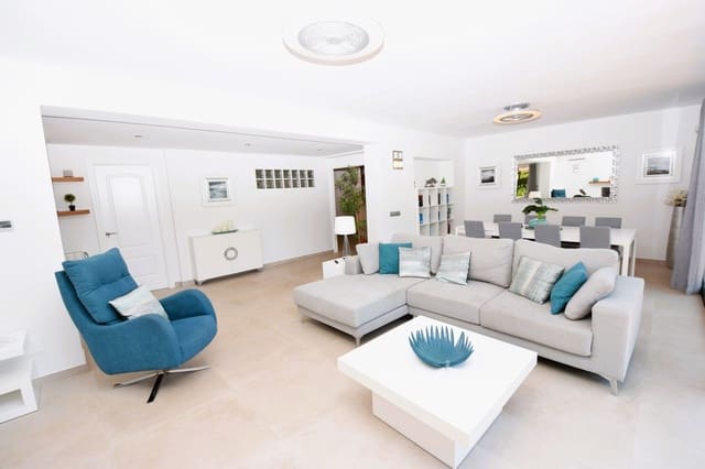 Chalet de 6 habitaciones en Calahonda, Mijas en venta con piscina garaje - 1.490.000 € (Ref: 9919038)