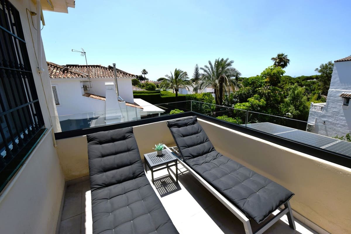 Chalet de 6 habitaciones en Calahonda en venta con piscina garaje - 1.490.000 € (Ref: 9919038)