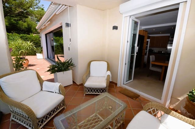 Chalet de 6 habitaciones en Calahonda, Mijas en venta con piscina garaje - 1.490.000 € (Ref: 9919038)