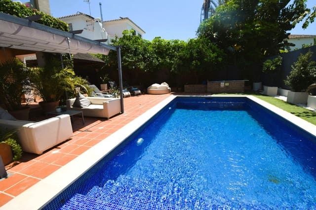 Chalet de 6 habitaciones en Calahonda, Mijas en venta con piscina garaje - 1.490.000 € (Ref: 9919038)