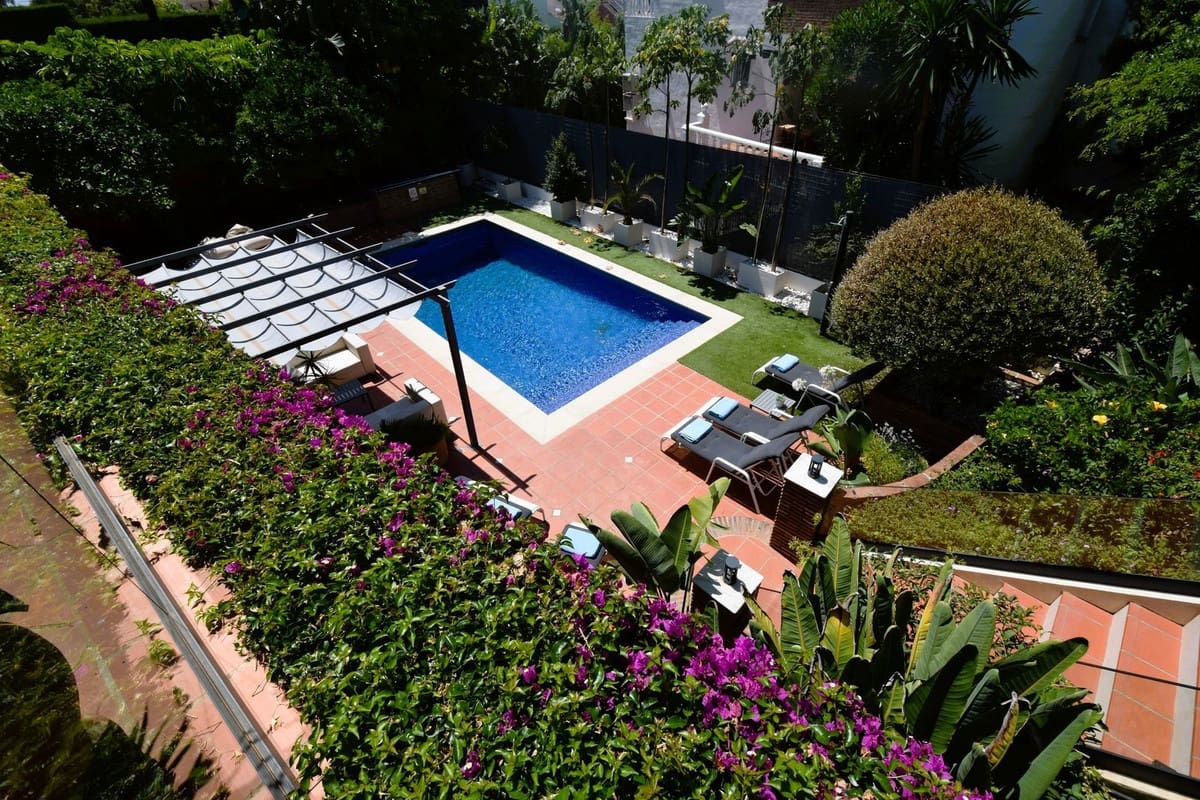 Chalet de 6 habitaciones en Calahonda en venta con piscina garaje - 1.490.000 € (Ref: 9919038)