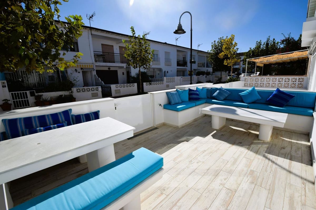 4 bedroom Townhouse for sale in La Cala de Mijas - € 895,000 (Ref: 9961558)