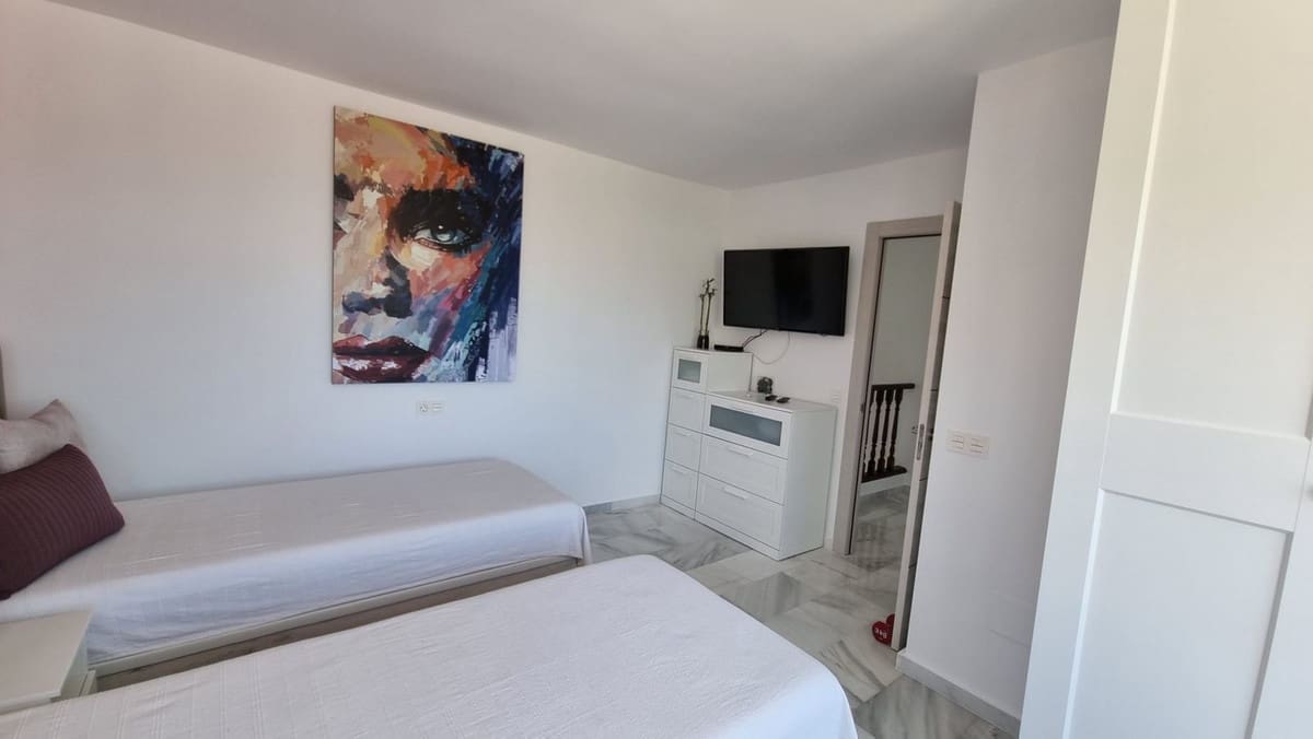 3 camera da letto Casa in vendita in Calahonda con piscina garage - 599.000 € (Rif: 9997928)