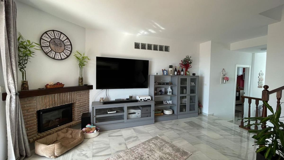 3 camera da letto Casa in vendita in Calahonda con piscina garage - 599.000 € (Rif: 9997928)
