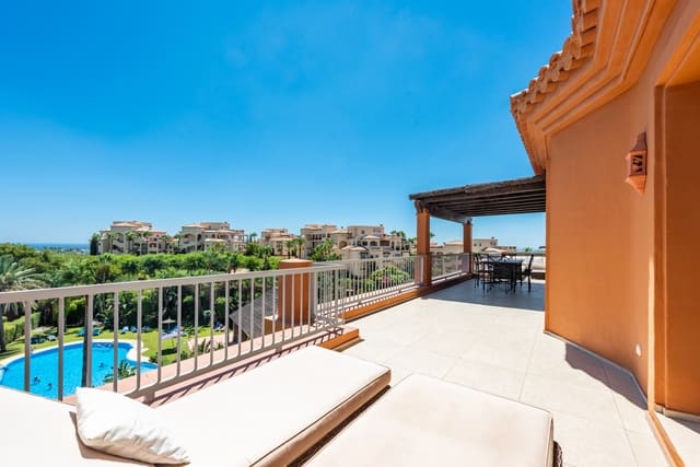 3 soverom Penthouse til salgs i Atalaya-Isdabe, Estepona med svømmebasseng garasje - € 895 000 (Ref: 10003596)